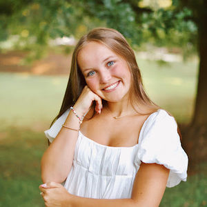 Meet your Posher, Olivia